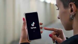 Download Status TikTok