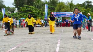 Permainan Terompah Panjang: Keseruan dalam Berkolaborasi