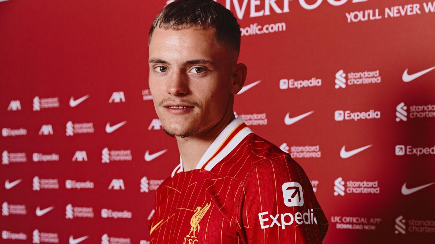 Bursa Transfer Premier League: Aktivitas dan Dampaknya pada Kompetisi