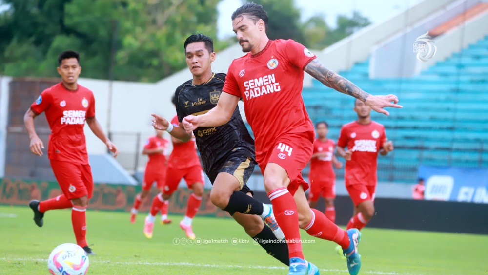 Memperkuat Skuad untuk Liga 1: Update Bursa Transfer Semen Padang FC dan Tim Lainnya